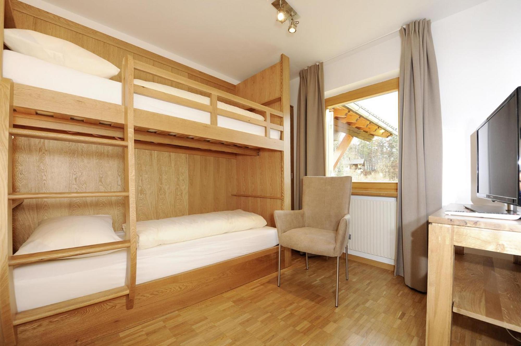 Haus Kleiner Turm Apartment Schruns ภายนอก รูปภาพ